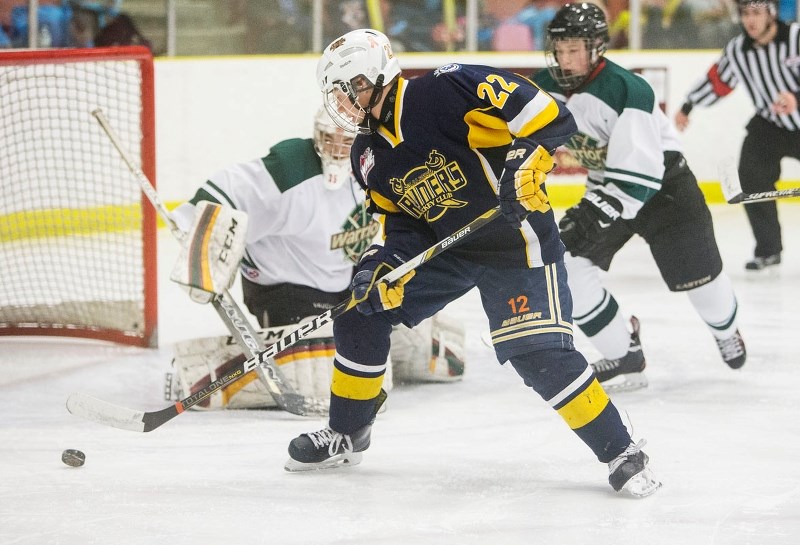 PLAYING FOR NOAH – Brady Nicholas of the St. Albert Gregg Distributors Sabres was unable to convert this scoring chance against Brendan Benoit of the Winnipeg Warriors at the 