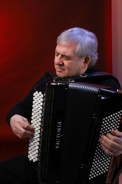 Accordionist Antonio Peruch has teamed up with the Vaughn String Quartet for an evening of Latin music at Don&#8217;s Piano Showroom this coming Saturday.
