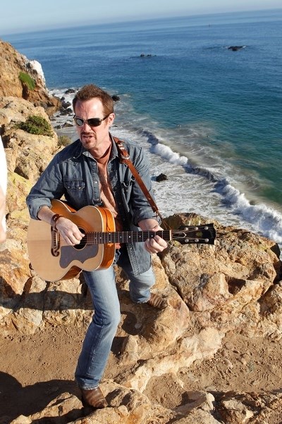 Canadian country singer-songwriter Sean Hogan came out of cancer therapy feeling completely nuked and 40 lbs. lighter. On Wednesday