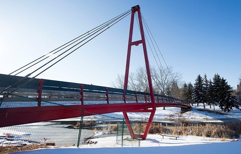 CHILDREN&#8217;S BRIDGE – The Children&#8217;s Bridge in St. Albert honours children who have died tragically and also honours the International Year of the Child.