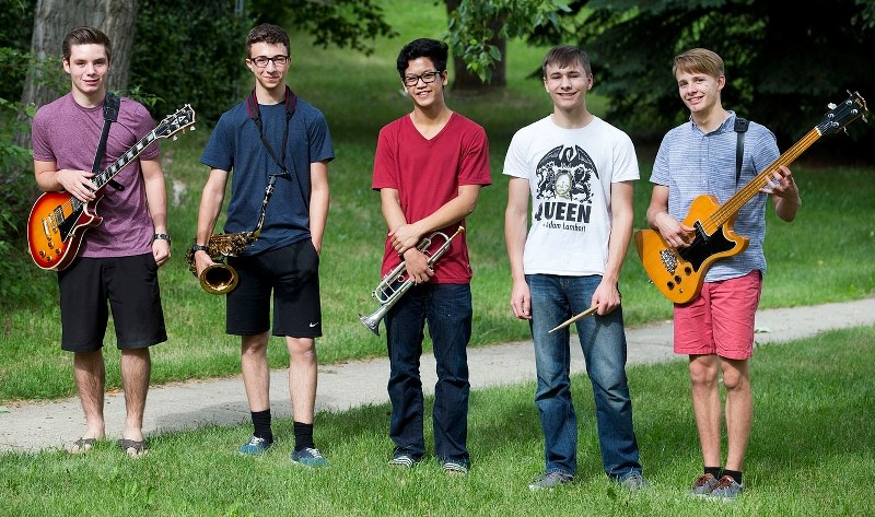 THURSDAYS – Thursdays band members