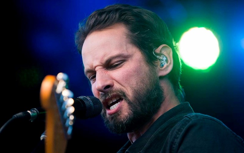 BIG NAMES &#8211; Sam Roberts