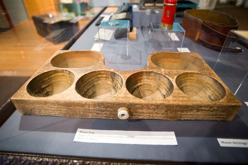 MONEY TRAY – A money tray
