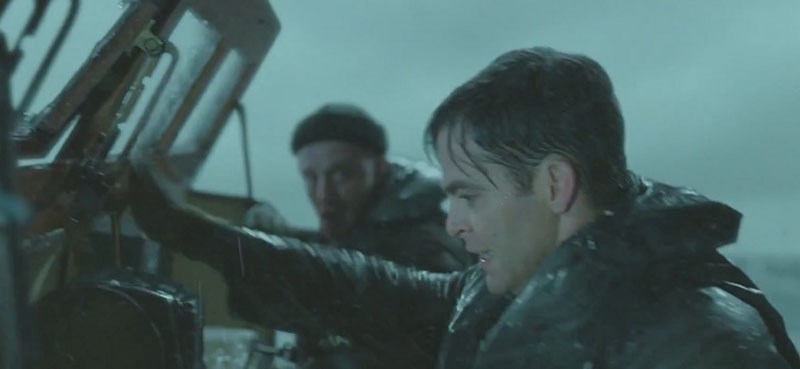 Chris Pine plays Bernie Webber