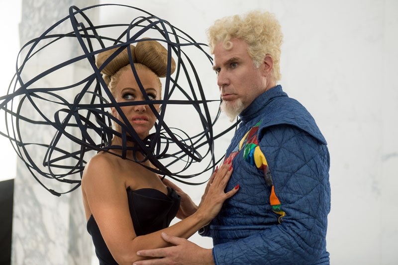 Fashion head Alexanya Atoz (Kristen Wiig) plots up a villainous conspiracy with Jacobim Mugatu (Will Ferrell).