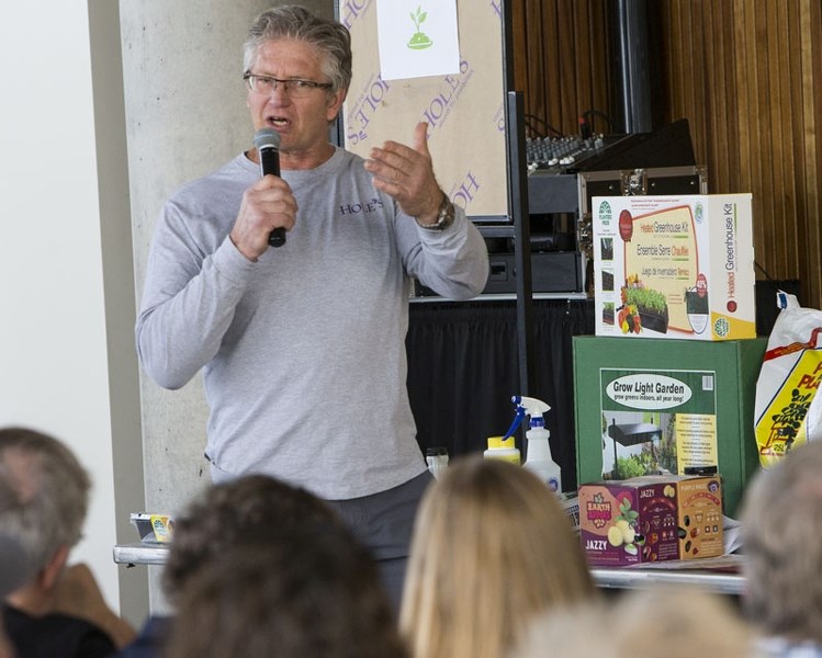 Jim Hole gives a seminar.