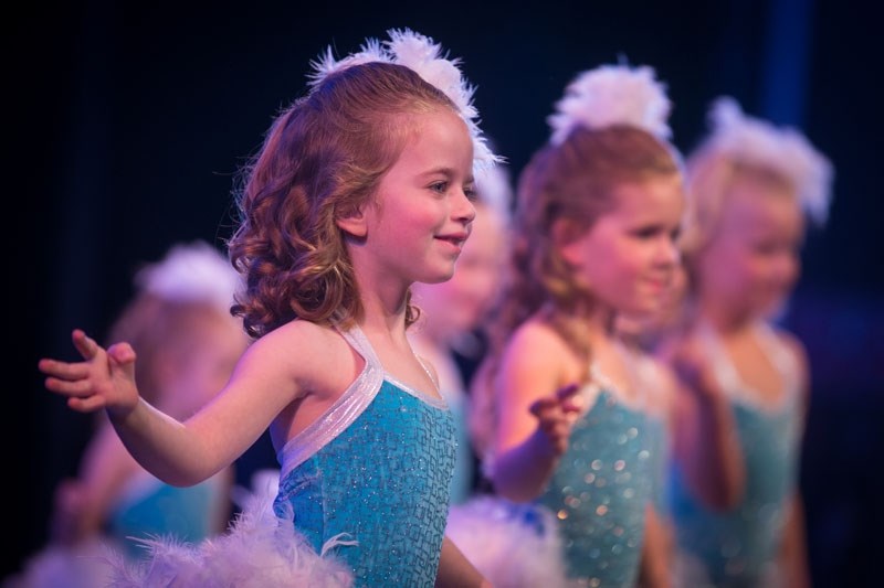Dance Soul&#8217;s Stars of Tomorrow Jazz Small Group &#8220;Mr. Postman&#8221; perform at the Santana Dance Festival at Arden Theatre.