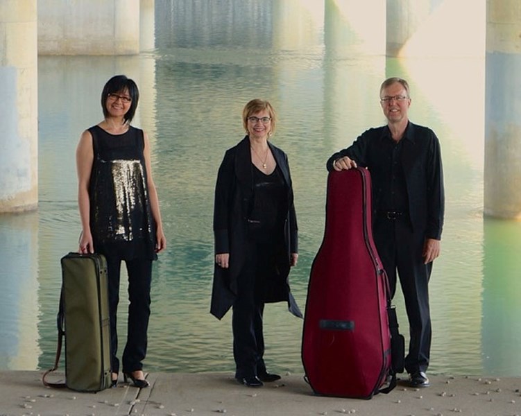 From left to right: Violinist Anna Kozak