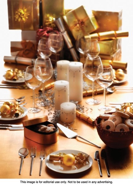 Candles are just one of the items that can be used to create elegant centrepieces.