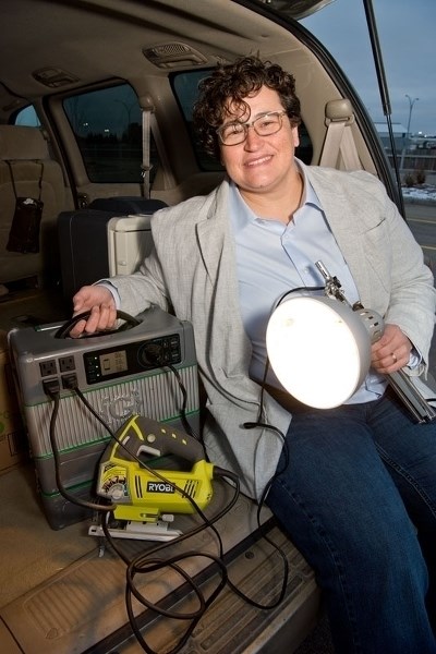 BRIGHT IDEA â€“ St. Albert inventor Connie Stacey demonstrates how her company&#8217;s modular portable lithium ion battery pack