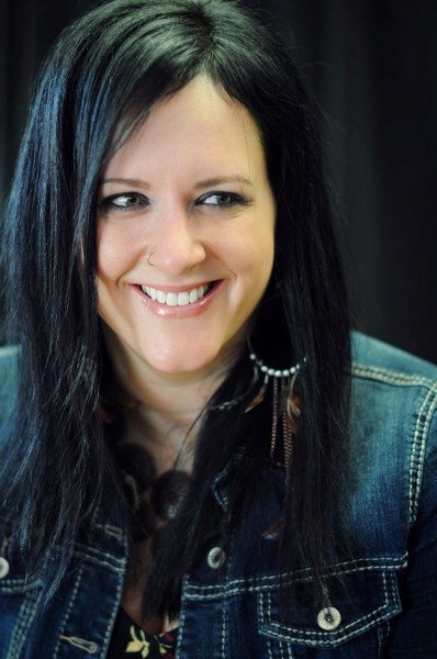 Winnipeg-based Jocelyne Baribeau gets set to sing a double bill during Rendez-vous de la Francophonie at Morinville Community Cultural Centre on Thursday