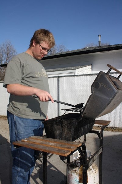 Cleaning a dirty barbecue is no one&#8217;s favourite task. There are services that will clean your barbecue from grill to igniter and check all of its attachments.