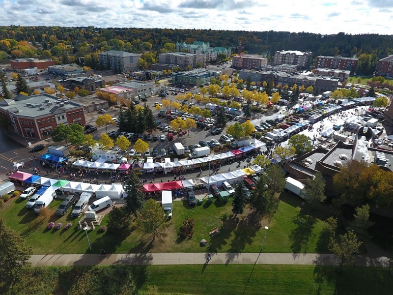 Aerial shot of the St. Albert Farmers&#8217; Market