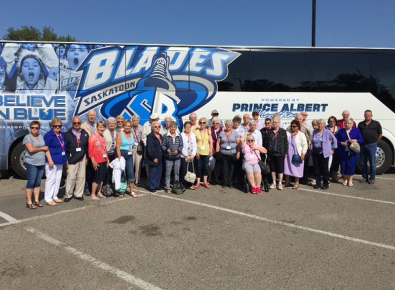 senior's bus tour 0001.eps