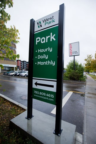 grandin park plaza paid parking CC 5888.eps
