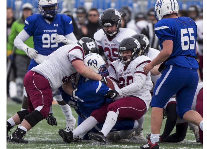 2211 bulldogs CC 6876