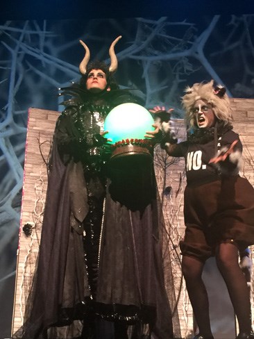 PANTO Ab Sleeping Beauty Caraboose Sourpuss