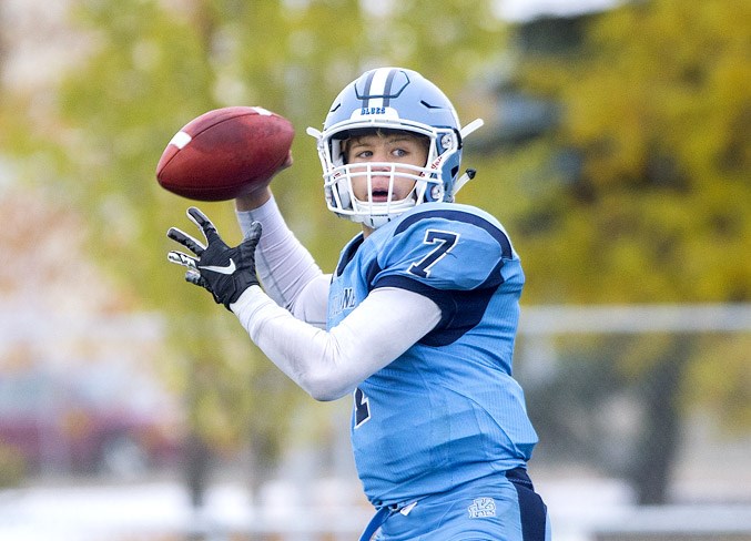 1010 pkfootball CC 2352