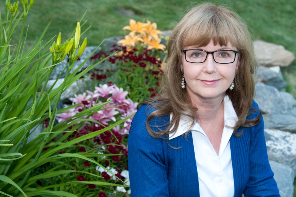 Elinor Florence makes her appearance at STARFest on Tues., Oct. 9.
