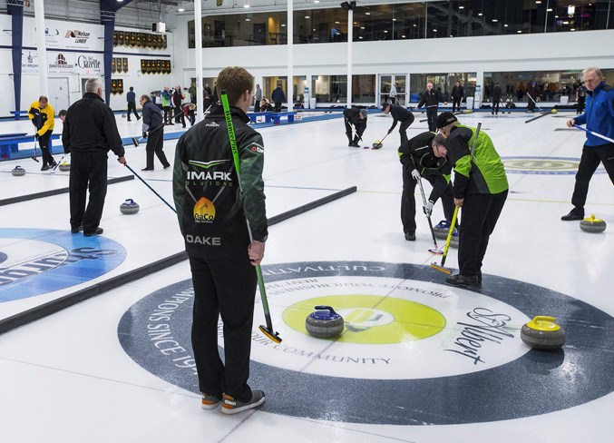 1011 curling CC 4702
