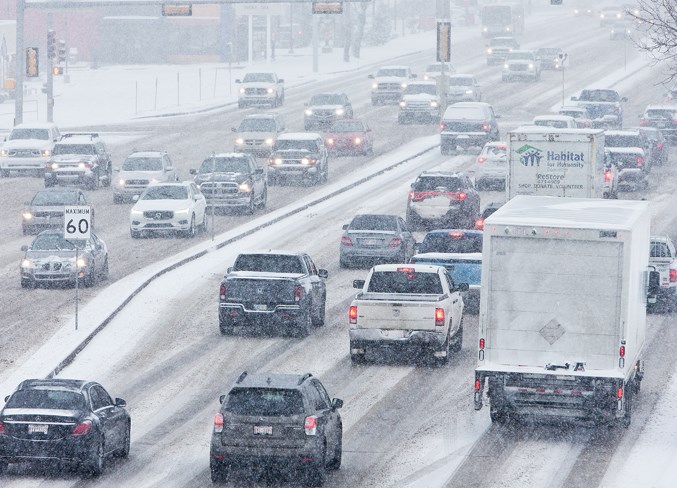 SA traffic and snow CC 4575.eps