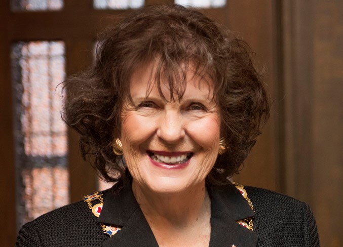 WEB 2612 Chatter ab Lois Mitchell