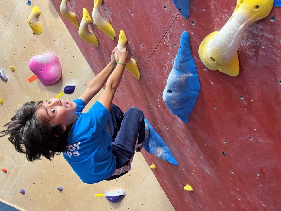 asherpursuit-climbing1