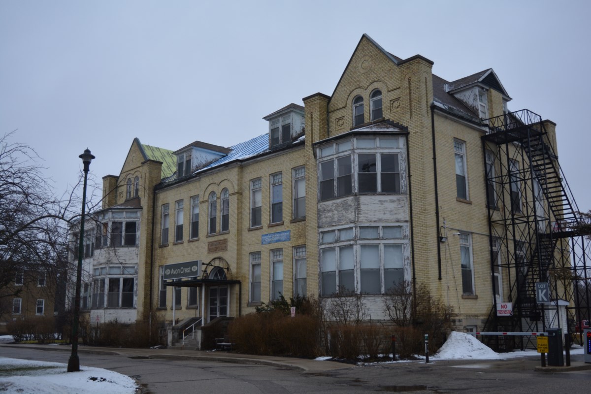 Guiding THE SCENES: Lawful Suggestions to be sought by town council pertaining to Avon Crest house