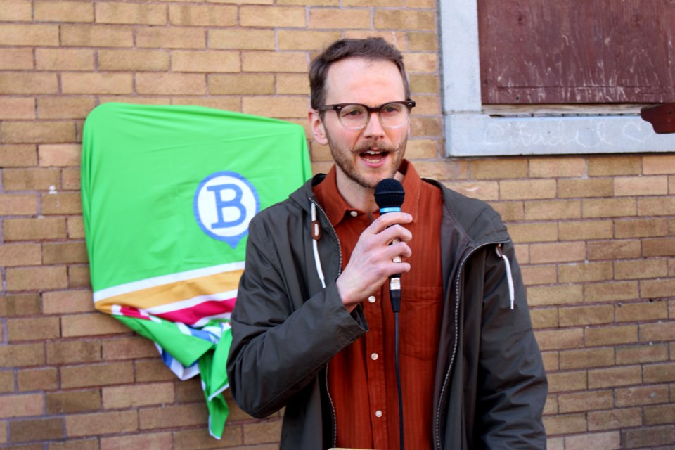 Author and playwright Matt Heiti address the crowd that gathered to see a section of his novel, The City Still Breathing. (Matt Durnan/Sudbury.com)