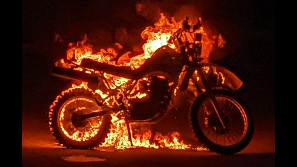 Video Motorcycle set alight and left to burn in New Sudbury parking