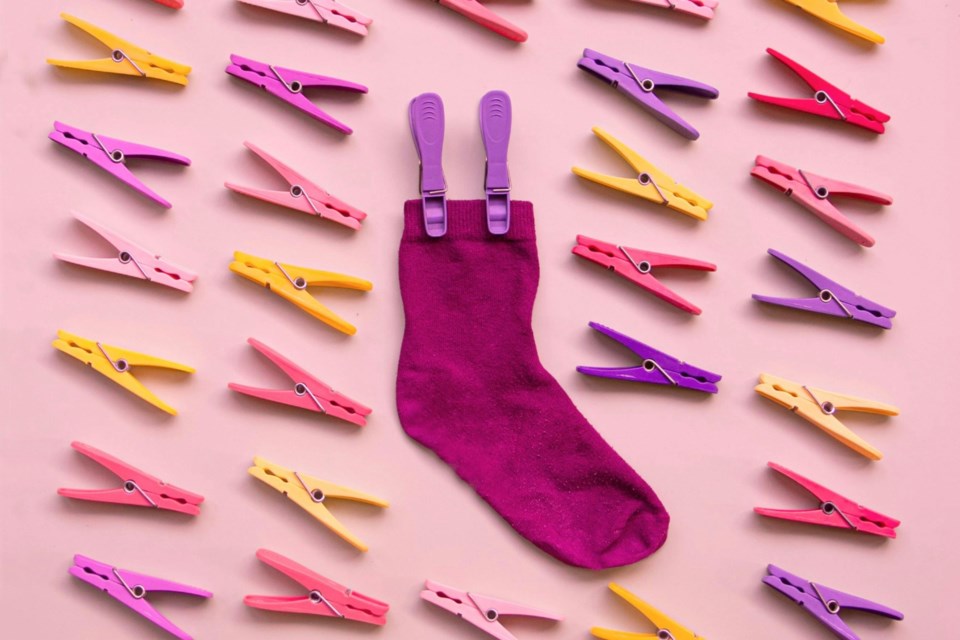 030325_socks-pexels-aleksandra-krivdic-1442877-17542996