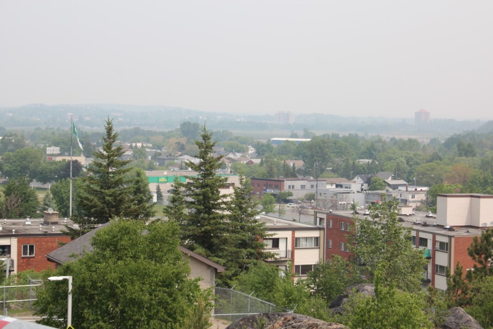 050623_hu_smoke_haze_2