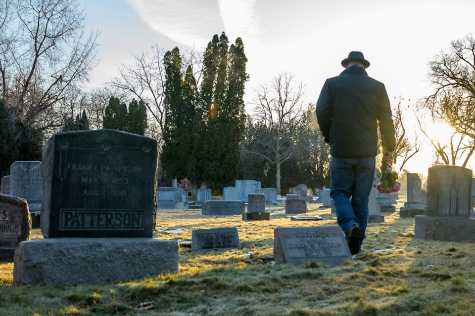 051124_graveyard-pexels-brett-sayles-3608427