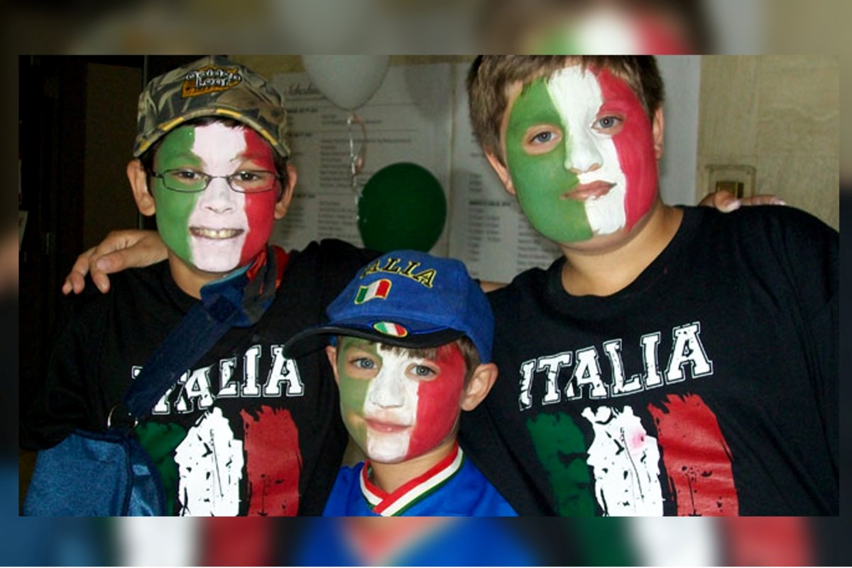 La Società Caruso si prepara per un weekend all’insegna del divertimento italiano