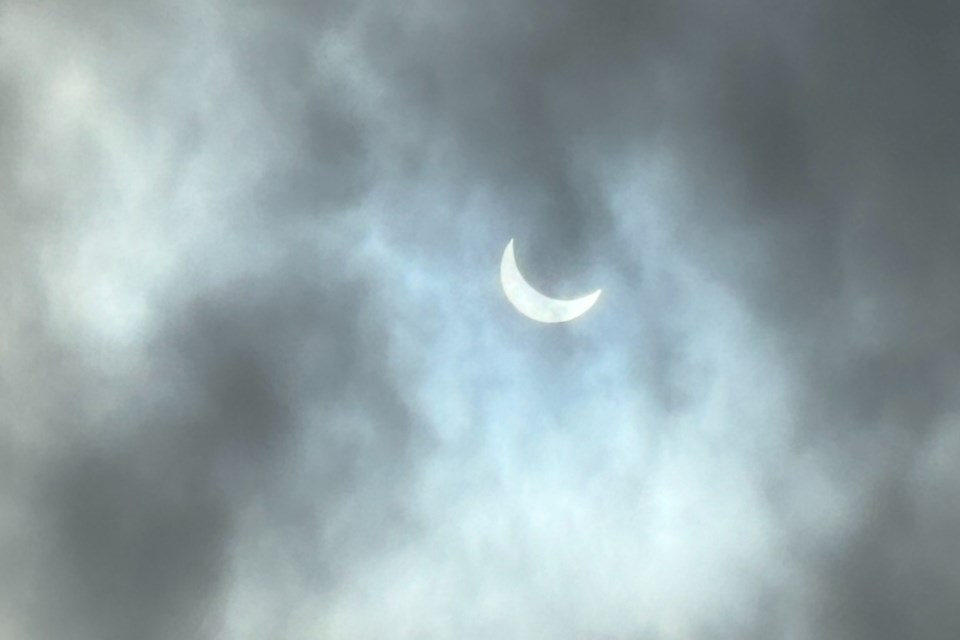 080424_jasmine-brar-eclipse