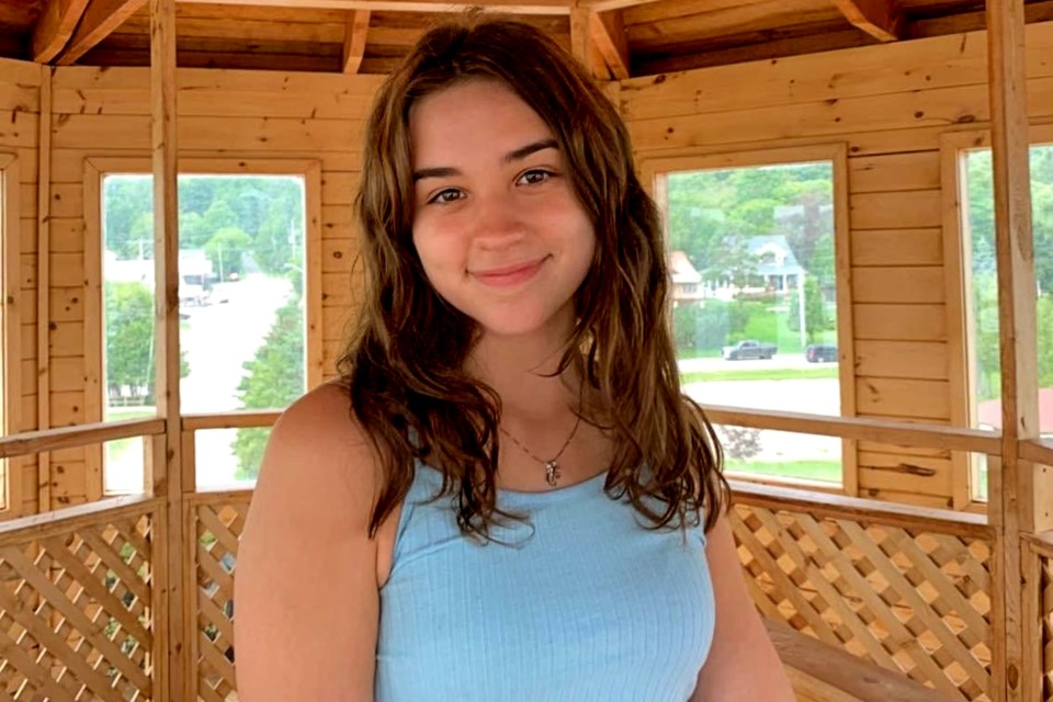 École secondaire catholique Champlain student Camie Gareau is inspired to volunteer by the efforts of her mother and grandmother.