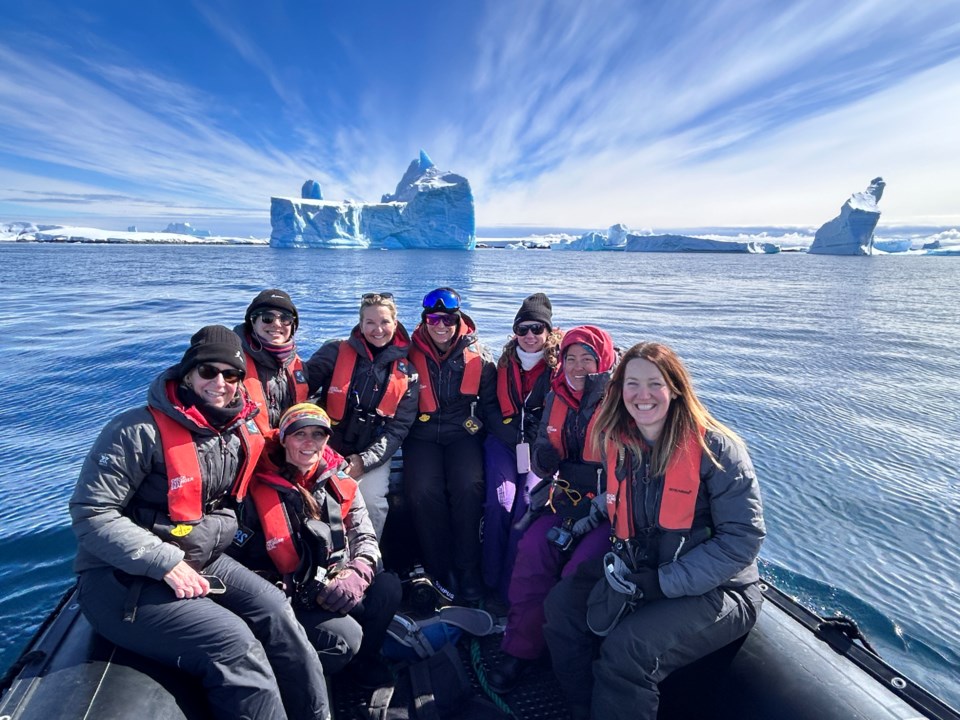 090124_lg_bold_women_antartica-1