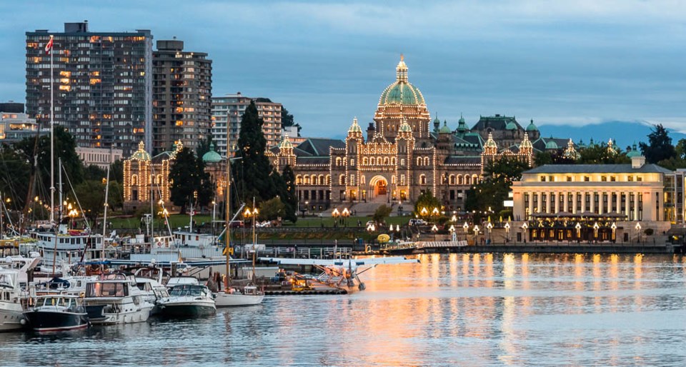 1-2616-Victoria-Inner-Harbour