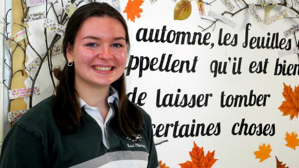 Lauren Coffin has completed 350 volunteer hours during her four years at É.sc l’Horizon. Students are required to complete 40 hours to graduate.