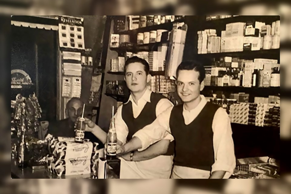 Gus's Restaurant was founded in 1952 by Kostantinos (Gus) Lagges, a Greek immigrant and his nephews, George and Peter Moutsatsos, and Nick Lagges.