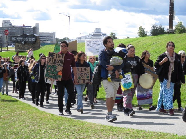 Approximately 800 students and adults attended a climate rally hosted by local Fridays for Future youth and marched in Bell Park, September 26, 2019. (Supplied)