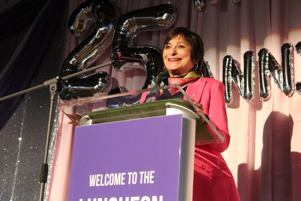 141123_hu_jeanne_beker
