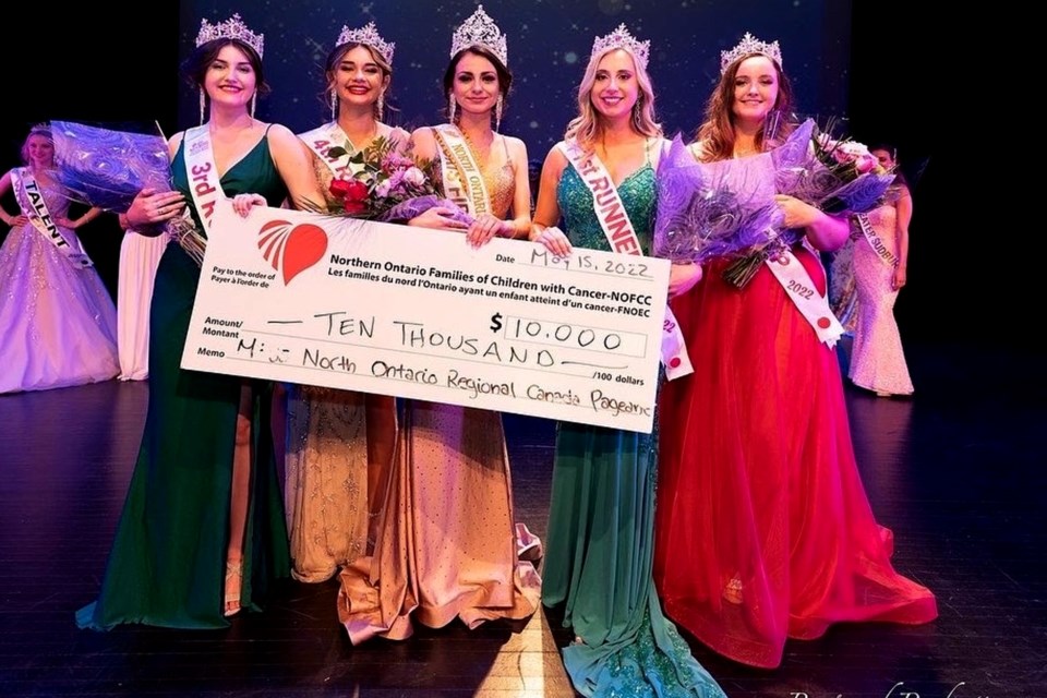 180522_miss northern ontario pageant cheque