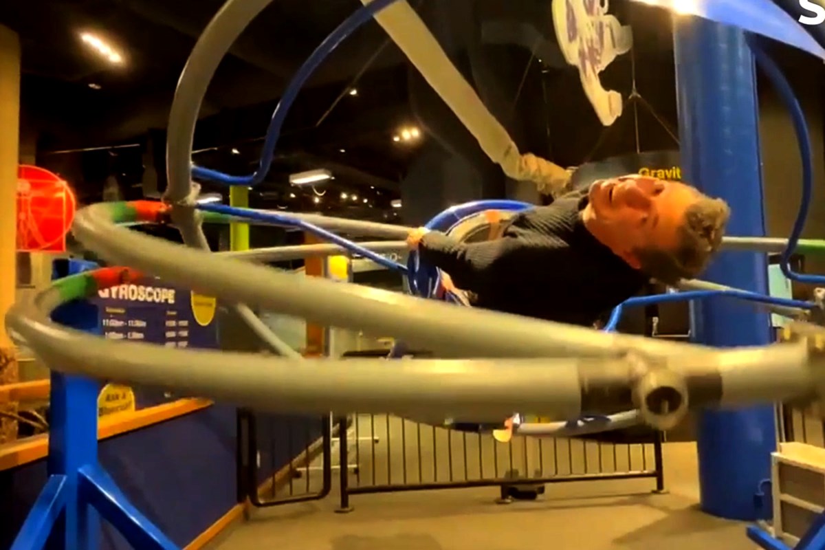 Video: The Village Editor takes one last ride on the Science North gyroscope