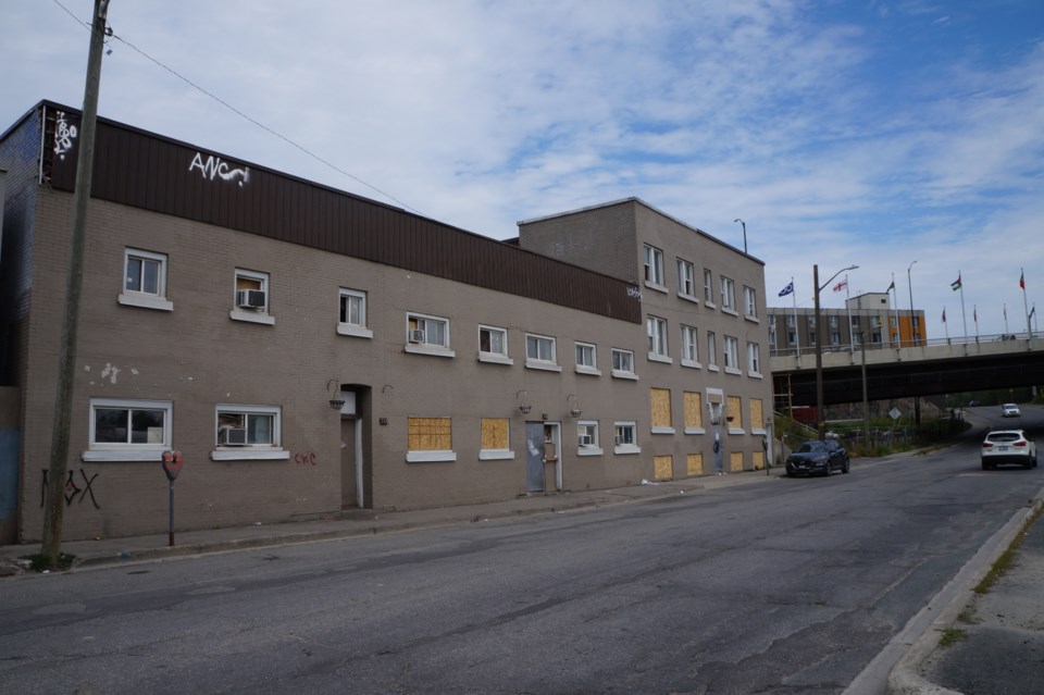 220823_jl_elgin_whole_building