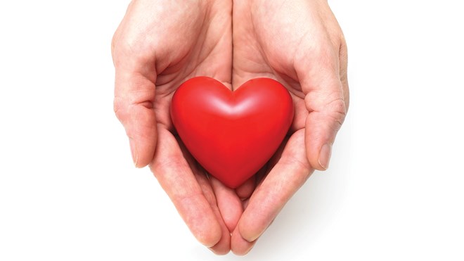231116_giving_heart-featured