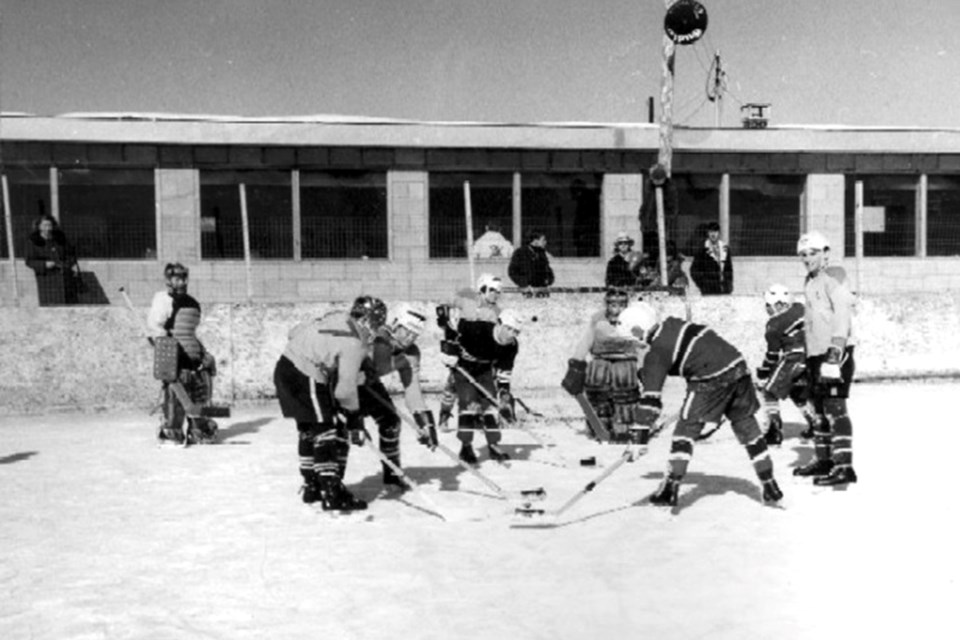 240124_memory-lane-playground-hockey-dowling-1969