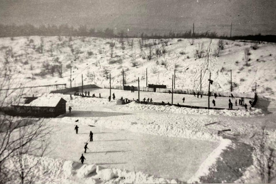 240124_memory-lane-playground-hockey-falconbridge-pothole-1938