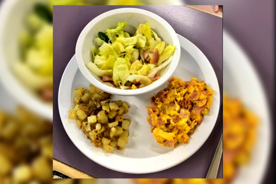 The second group takes on a similar spin with salad with apple vinaigrette, hashbrowns and scrambled eggs.