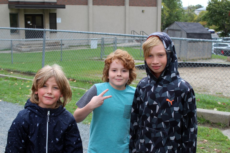 From left are Woodrow Browning, Bryce Rouleau and Peyton Holmes, who took part in Lansdowne Public School's Terry Fox Run Thursday. (Ryan Marcotte/Sudbury.com) . (Ryan Marcotte/Sudbury.com)
